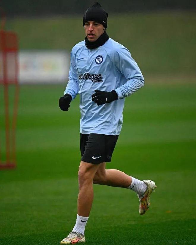 爱游戏体育入口-关于赛前那不勒斯备战德甲，主帅复盘细节曝光，球迷炸锅，年轻球员得到机会的信息-爱游戏体育入口